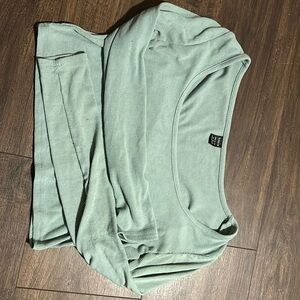 Cropped long sleeve shirt